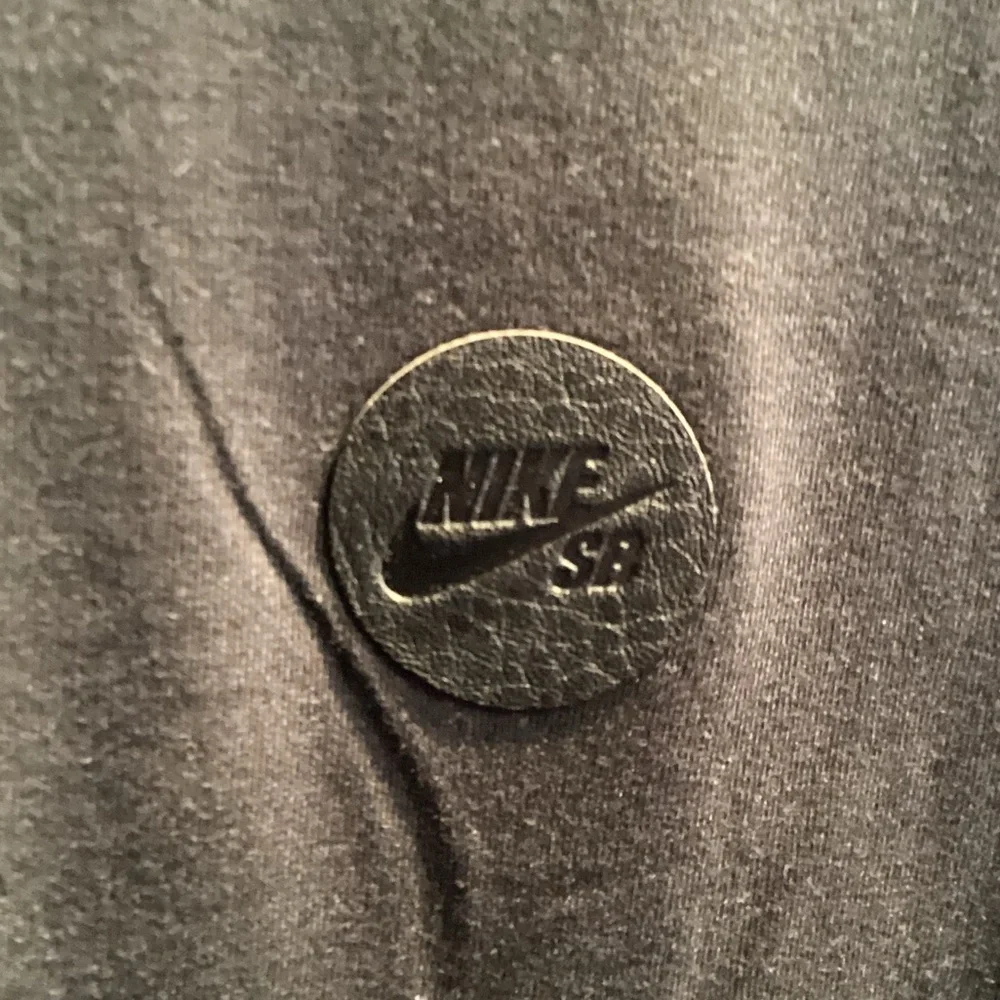 NWOT Nike SB The Nike Tee Dri-FIT Logo T-Shirt Men's Size Large